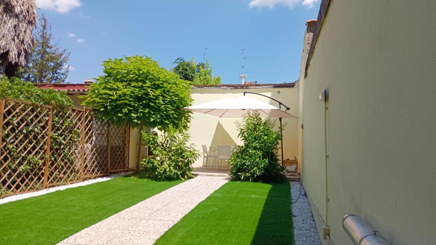 Movie Star Apartment With Garden Florenz Exterior foto
